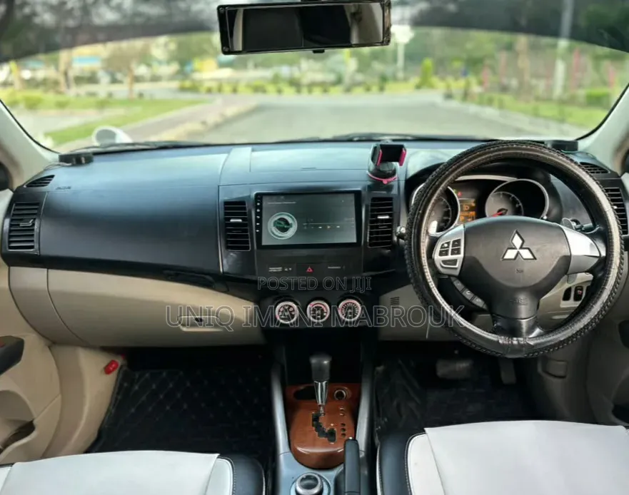 Mitsubishi Outlander 2008 White