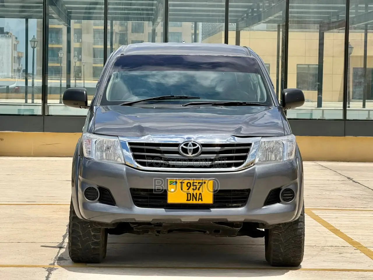Toyota Hilux 2003 Gray