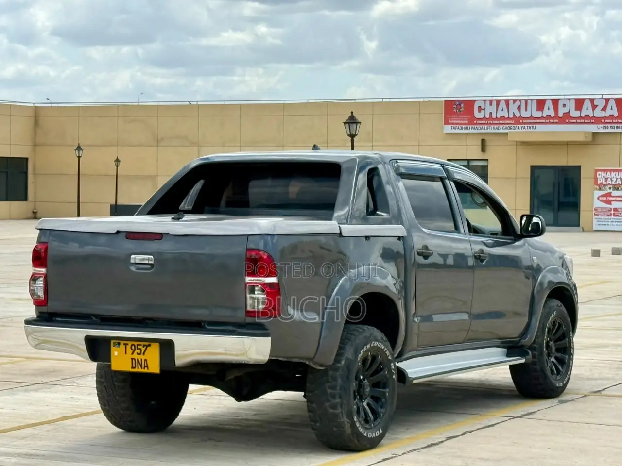 Toyota Hilux 2003 Gray