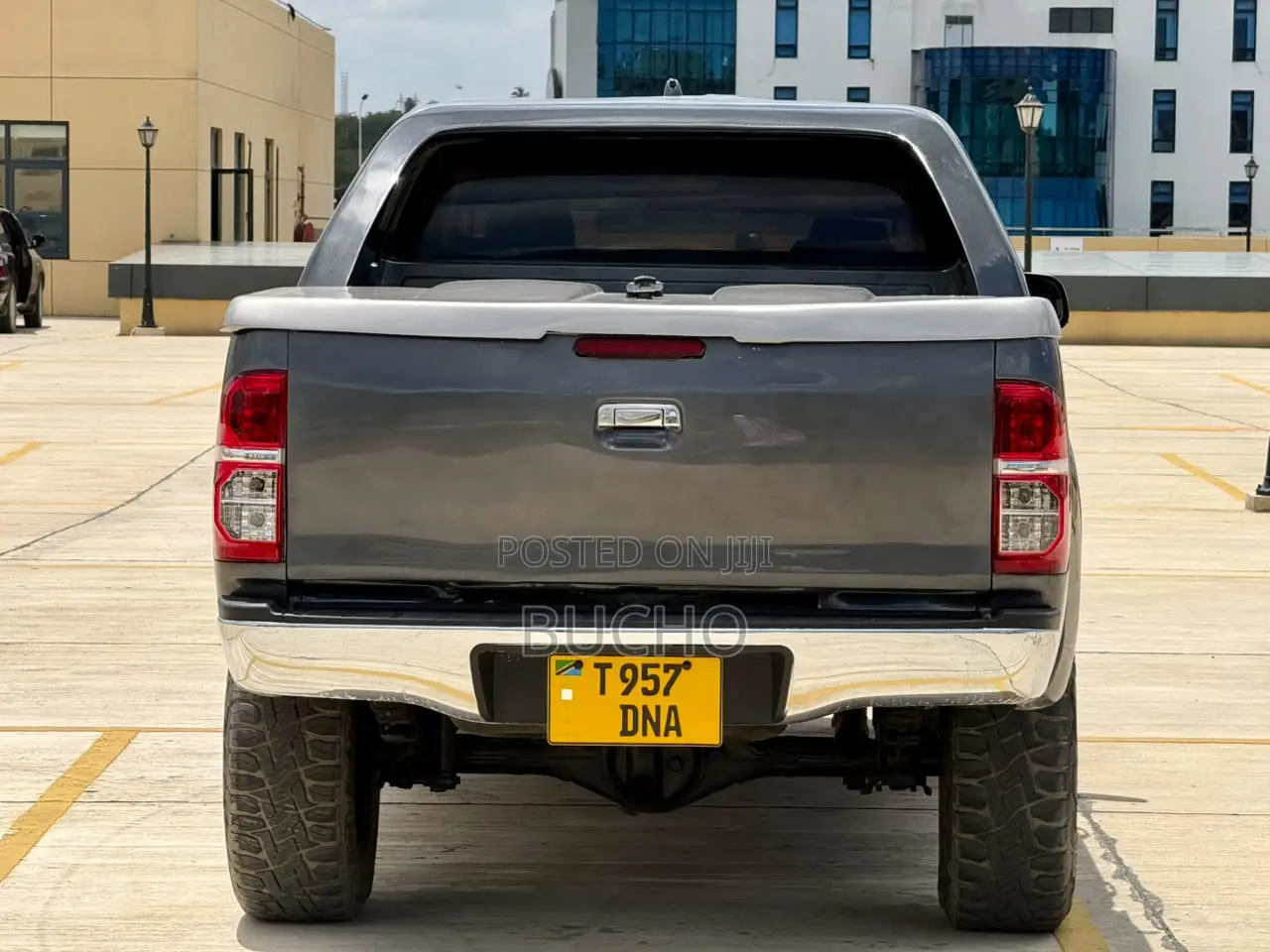 Toyota Hilux 2003 Gray