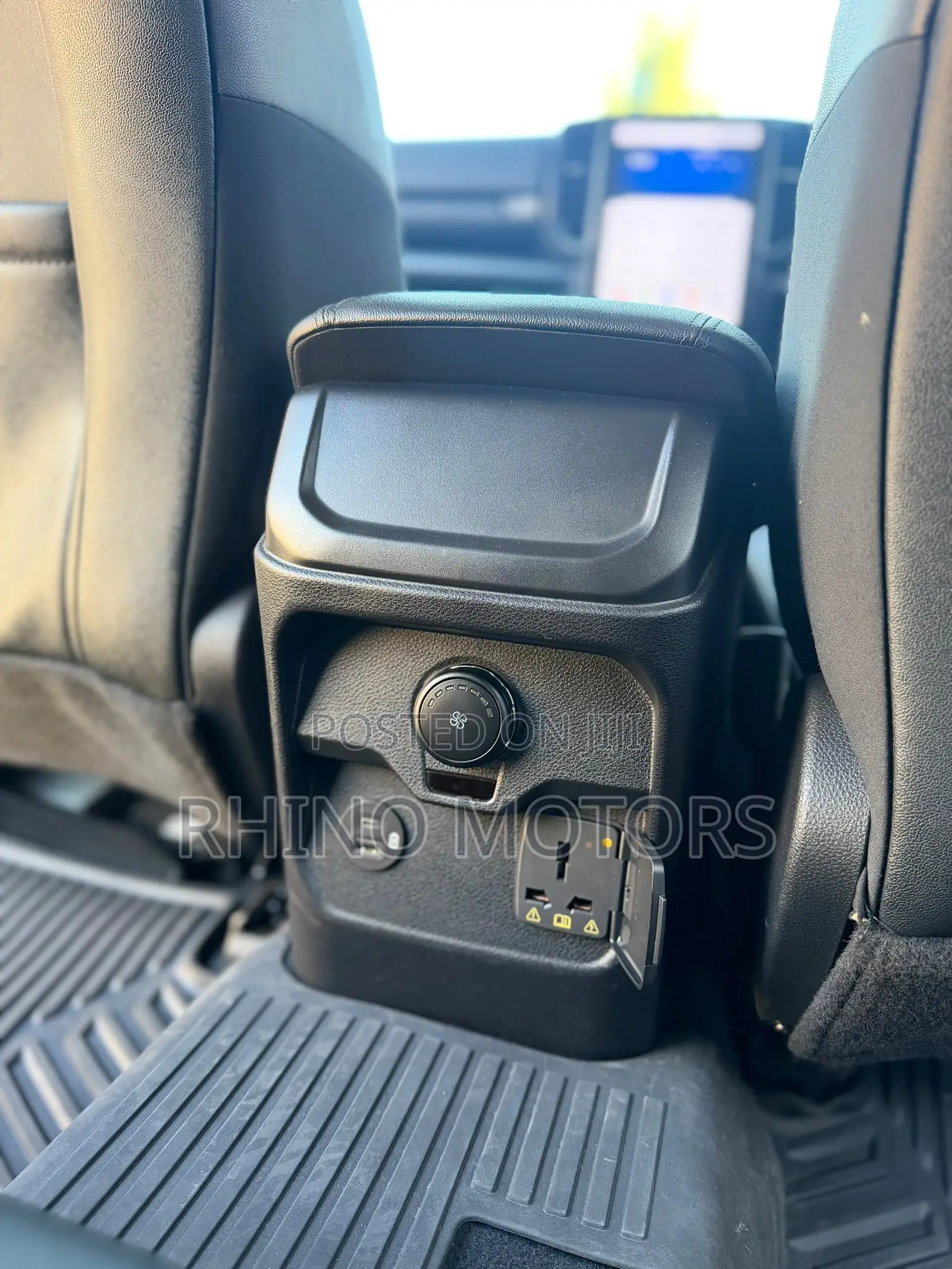 Ford Everest 2024 Gray