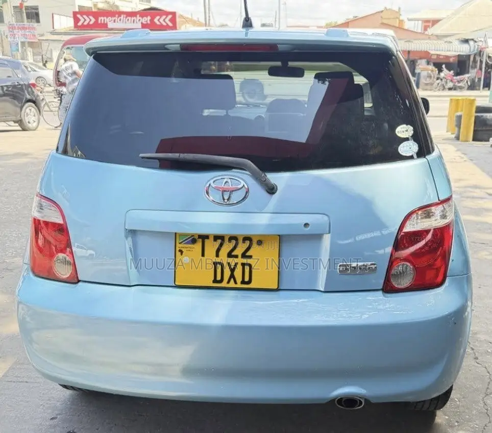 Toyota IST 2006 Blue