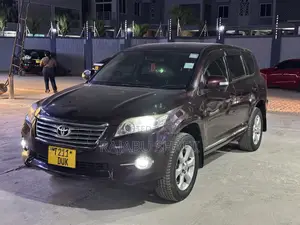 Toyota Vanguard 2010 Red