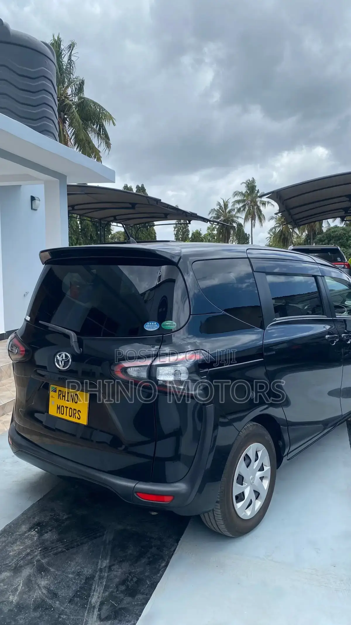 Toyota Sienta 1.5 FWD 2016 Black