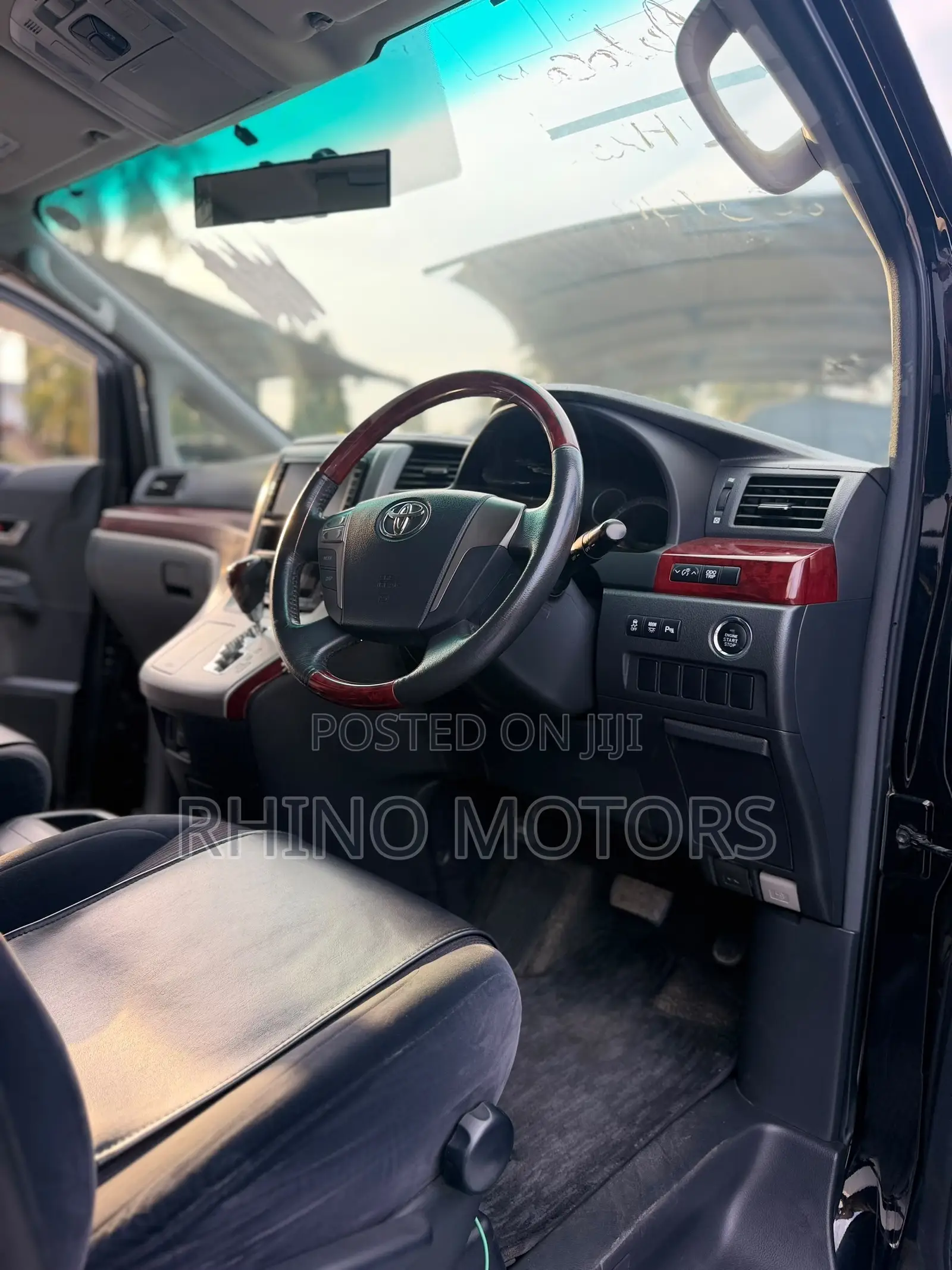 Toyota Vellfire V 2.4 4WD 7-Seater 2010 Black