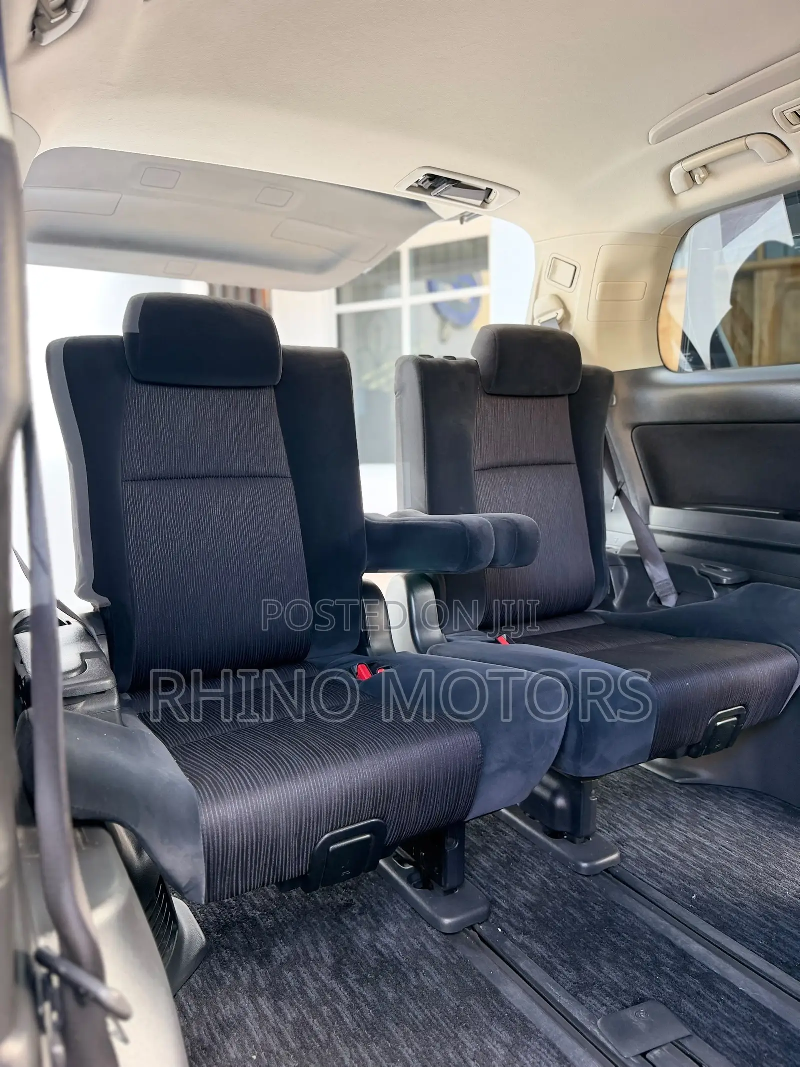 Toyota Vellfire V 2.4 4WD 7-Seater 2010 Black