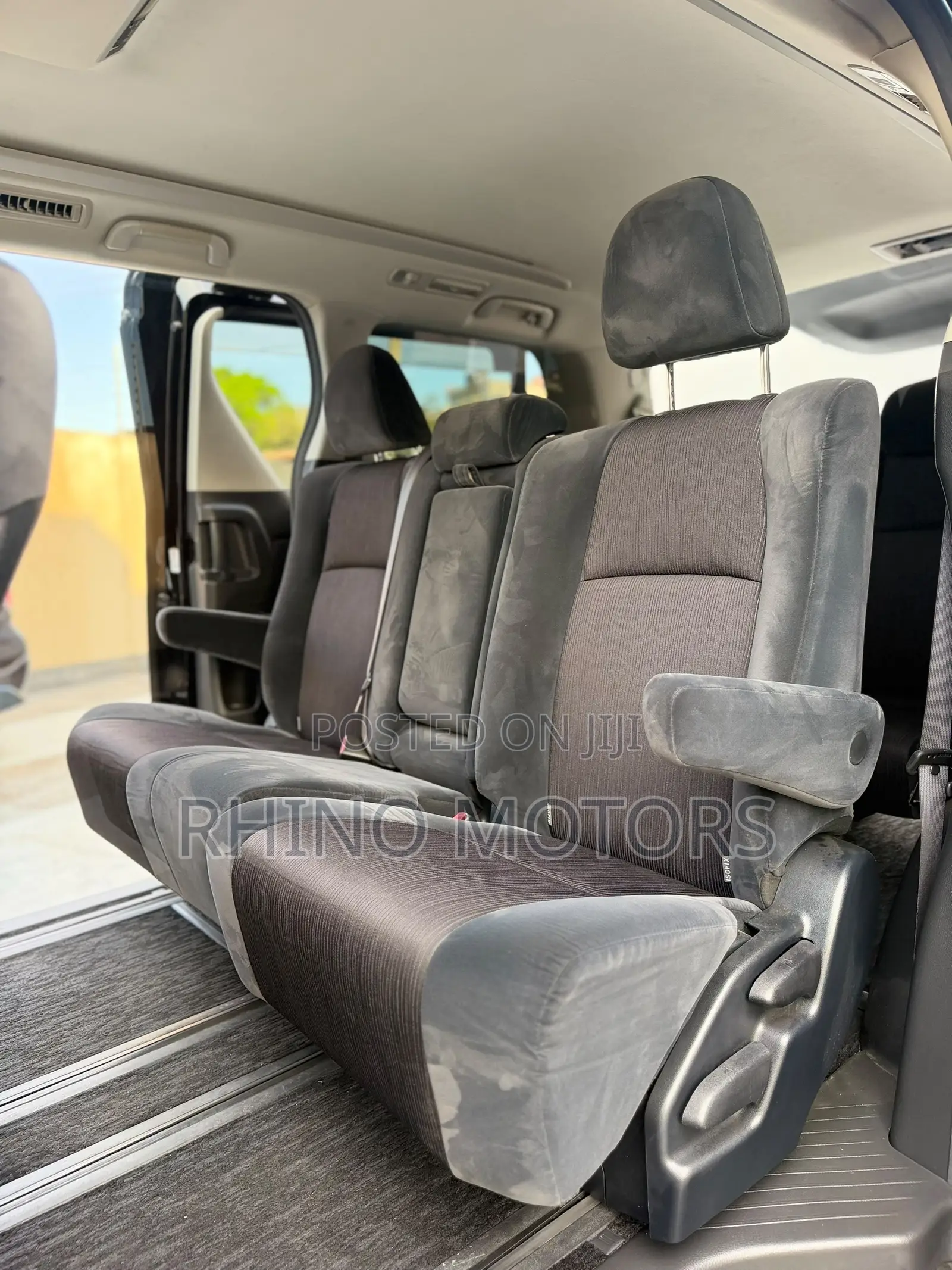 Toyota Vellfire V 2.4 4WD 7-Seater 2010 Black