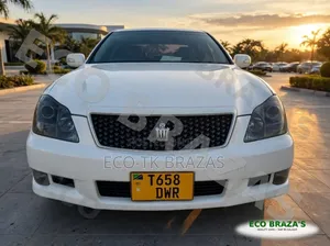 Toyota Crown 2004 White