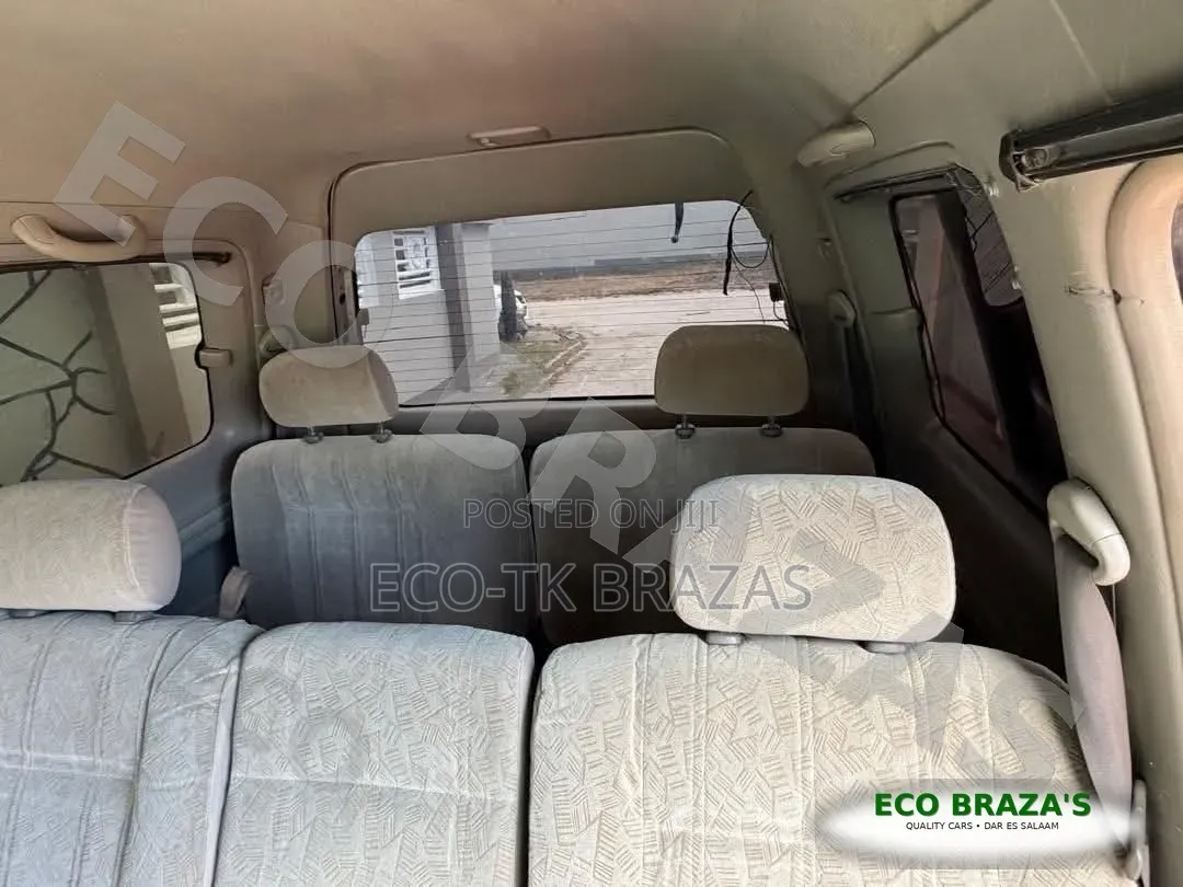 Toyota Noah 2.0 FWD (8 Seater) 2002 Silver