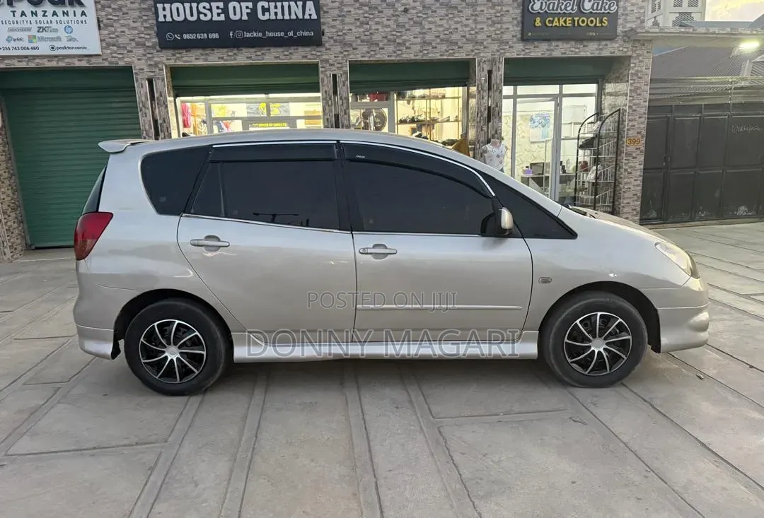 Toyota Corolla Spacio 2002 Silver