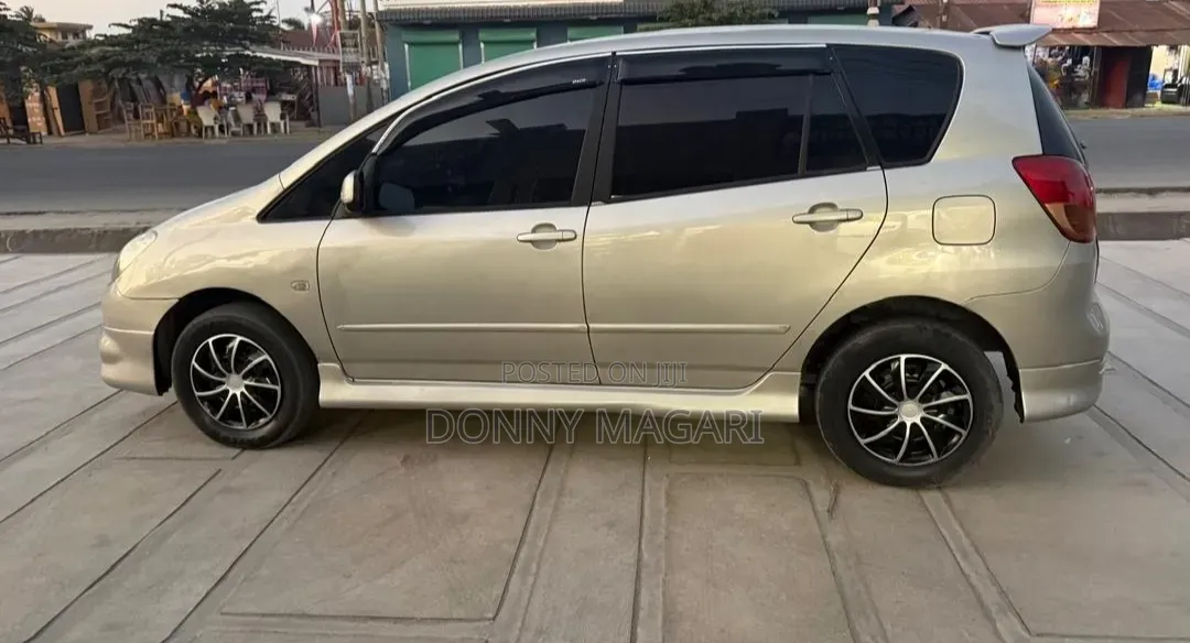 Toyota Corolla Spacio 2002 Silver