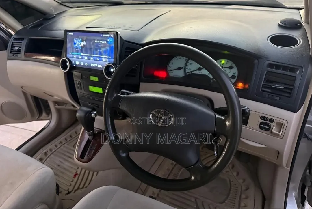 Toyota Corolla Spacio 2002 Silver
