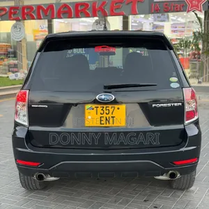 Subaru Forester 2011 Black