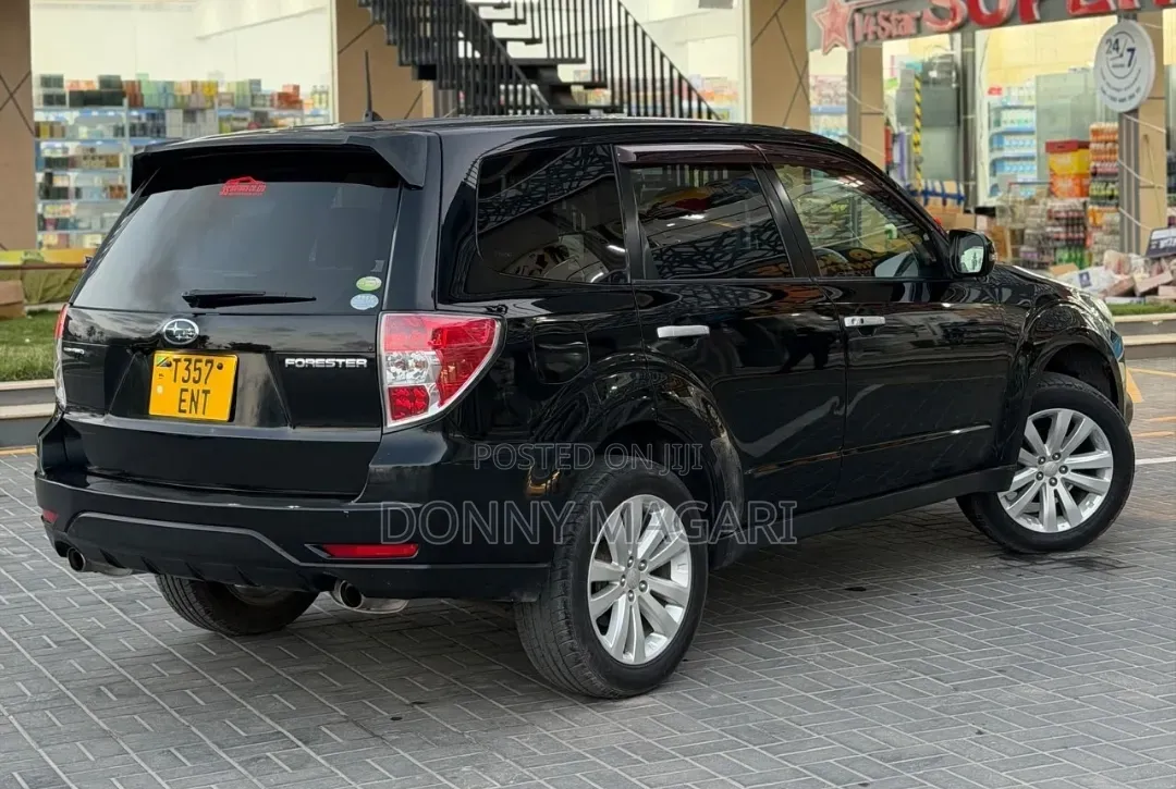 Subaru Forester 2011 Black