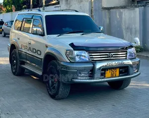 Toyota Land Cruiser Prado 2002 White
