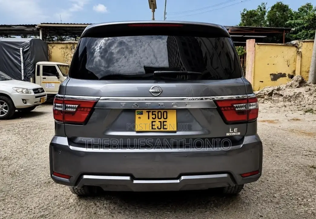 Nissan Patrol 2023 Gray