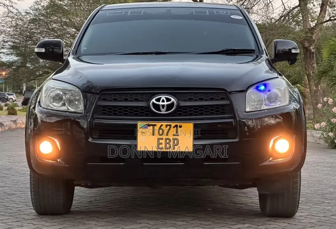 Toyota RAV4 2010 Black