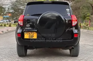 Toyota RAV4 2010 Black