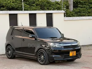 Toyota Corolla Rumion 2010 Black