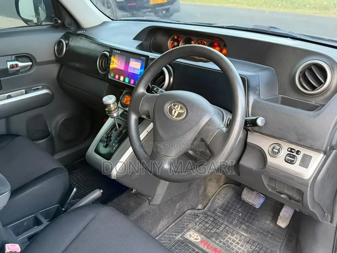 Toyota Corolla Rumion 2010 Black