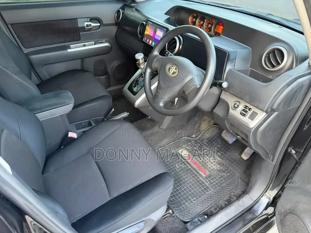Toyota Corolla Rumion 2010 Black
