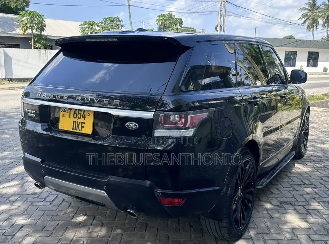 Land Rover Range Rover Sport HSE 4dr SUV 4WD (3.0L 6cyl S/C 8A) 2015