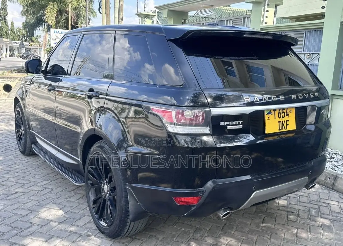 Land Rover Range Rover Sport HSE 4dr SUV 4WD (3.0L 6cyl S/C 8A) 2015