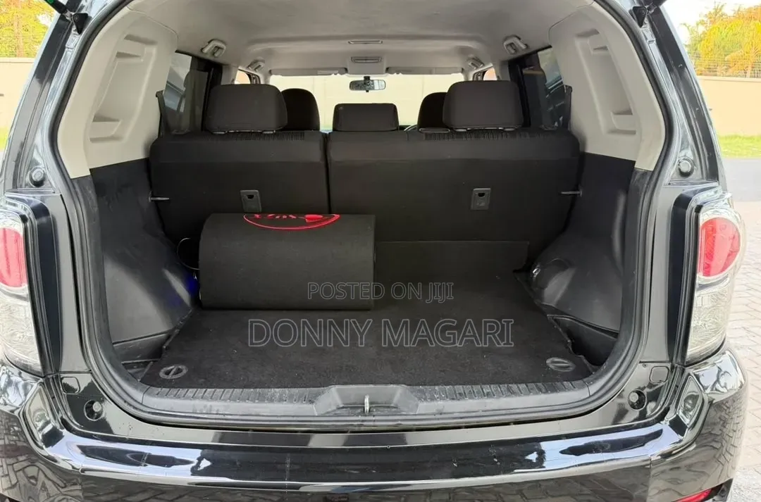 Toyota Corolla Rumion 2010 Black
