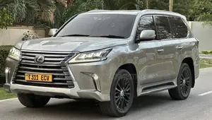 Lexus LX 500d 2022 Gray