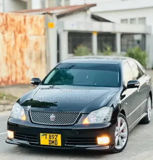 Toyota Crown 2004 Black