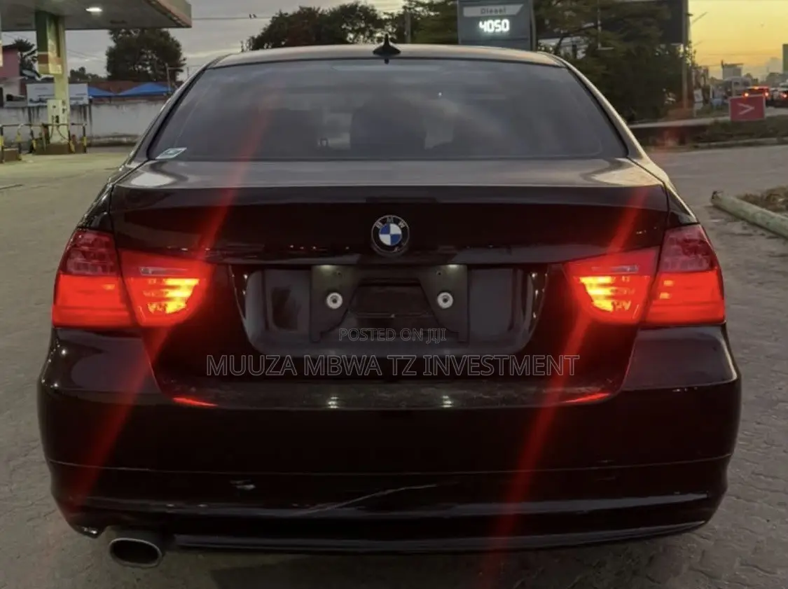 BMW 3 Series 2010 Black