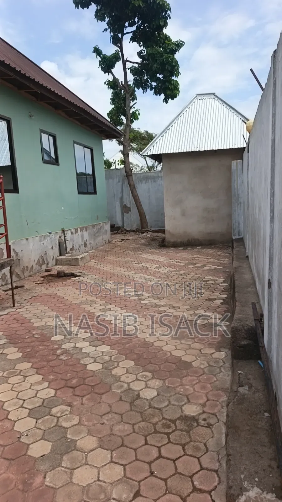 Furnished 3bdrm House in Mkolani for sale