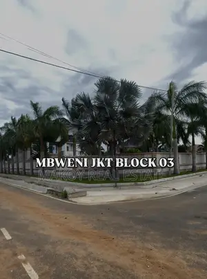 Kiwanja Kinauzwa, Mbweni JKT Block 3, Sqmtrs 1,463, Bei 500mln