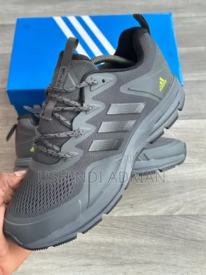 **raba Adidas Superstar—mvuto Na Upekee!** 