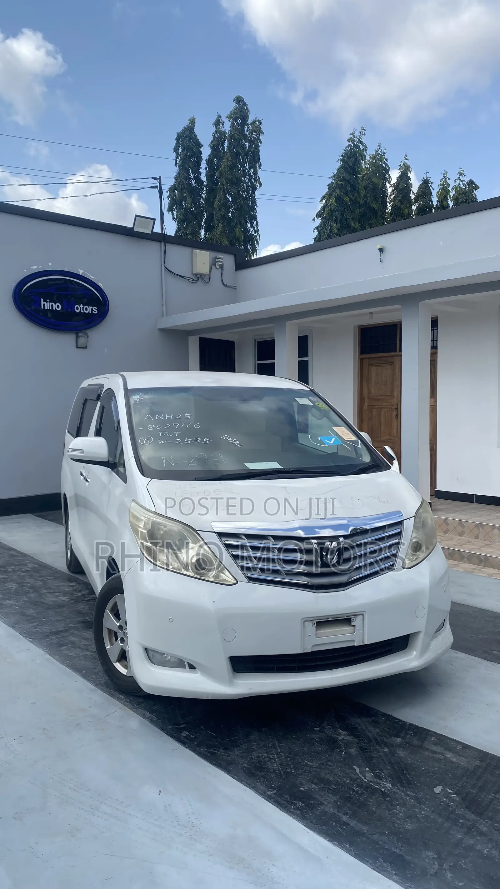 Toyota Alphard 2.4 Petrol AWD 2010 White