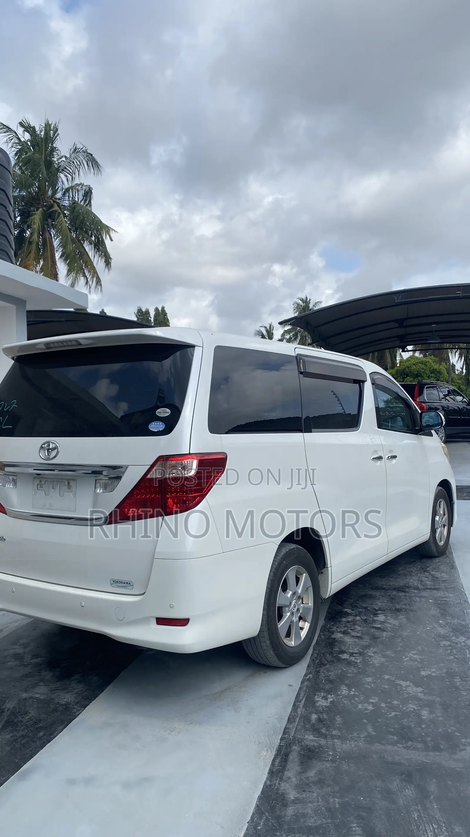 Toyota Alphard 2.4 Petrol AWD 2010 White