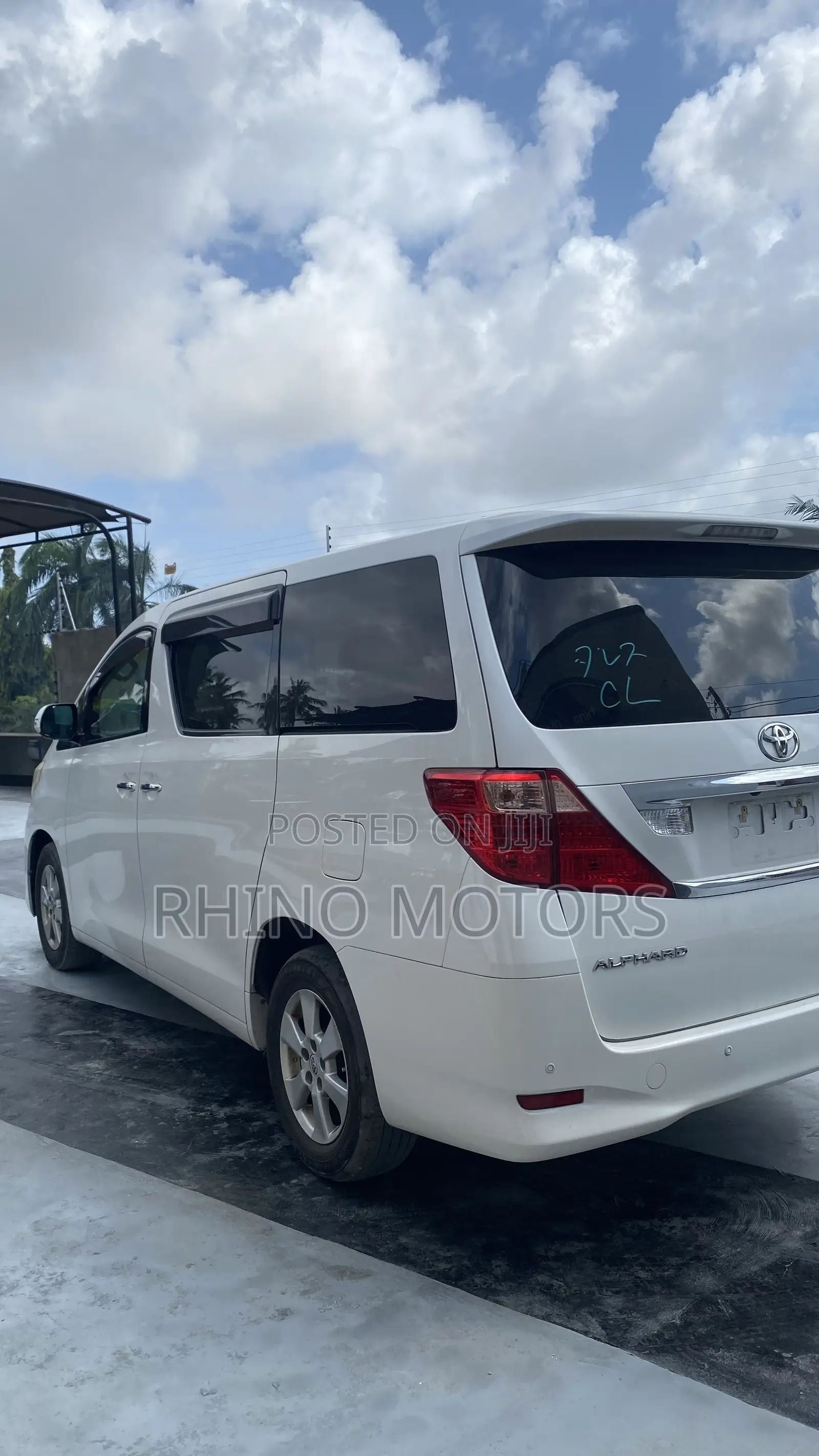 Toyota Alphard 2.4 Petrol AWD 2010 White