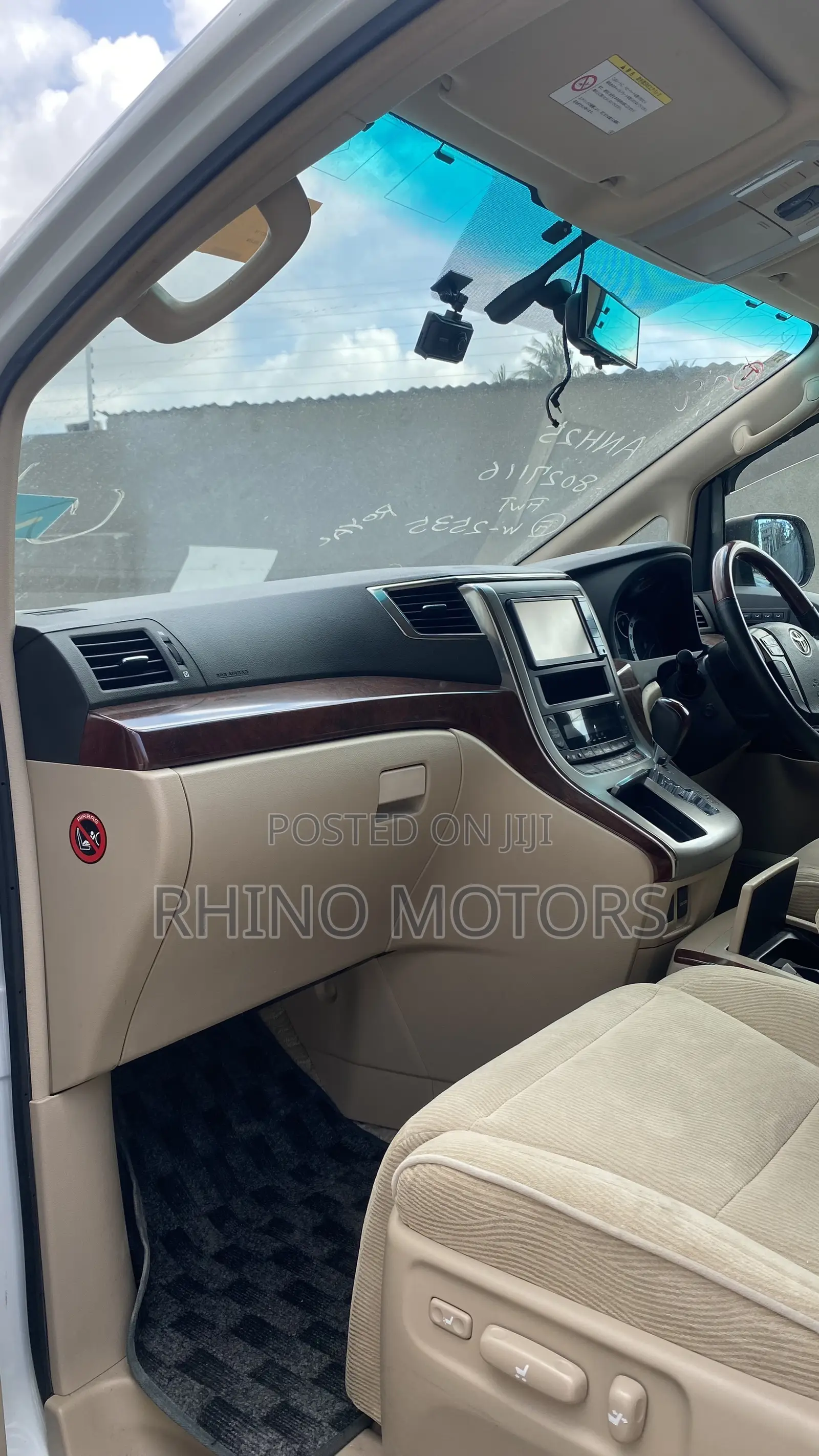 Toyota Alphard 2.4 Petrol AWD 2010 White