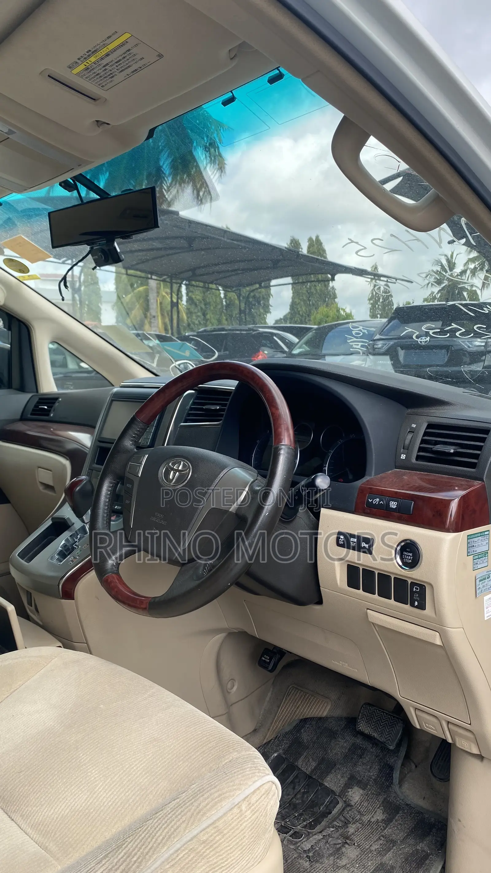 Toyota Alphard 2.4 Petrol AWD 2010 White