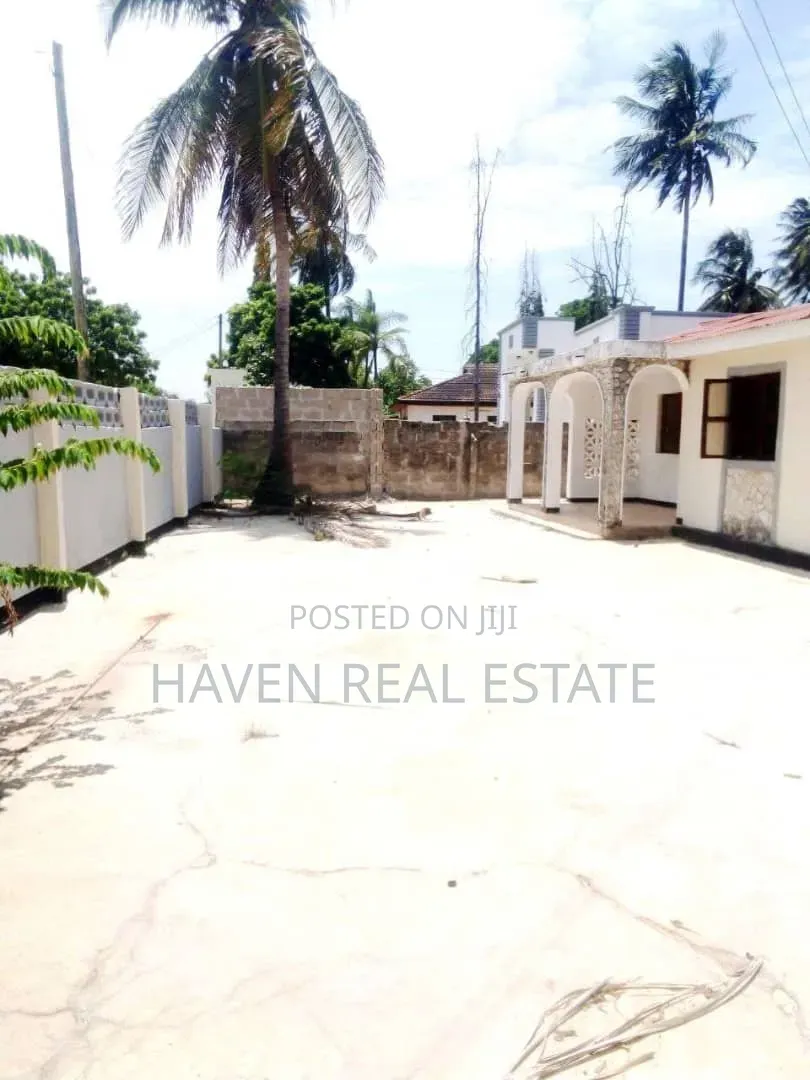 3bdrm House in Kunduchi for sale