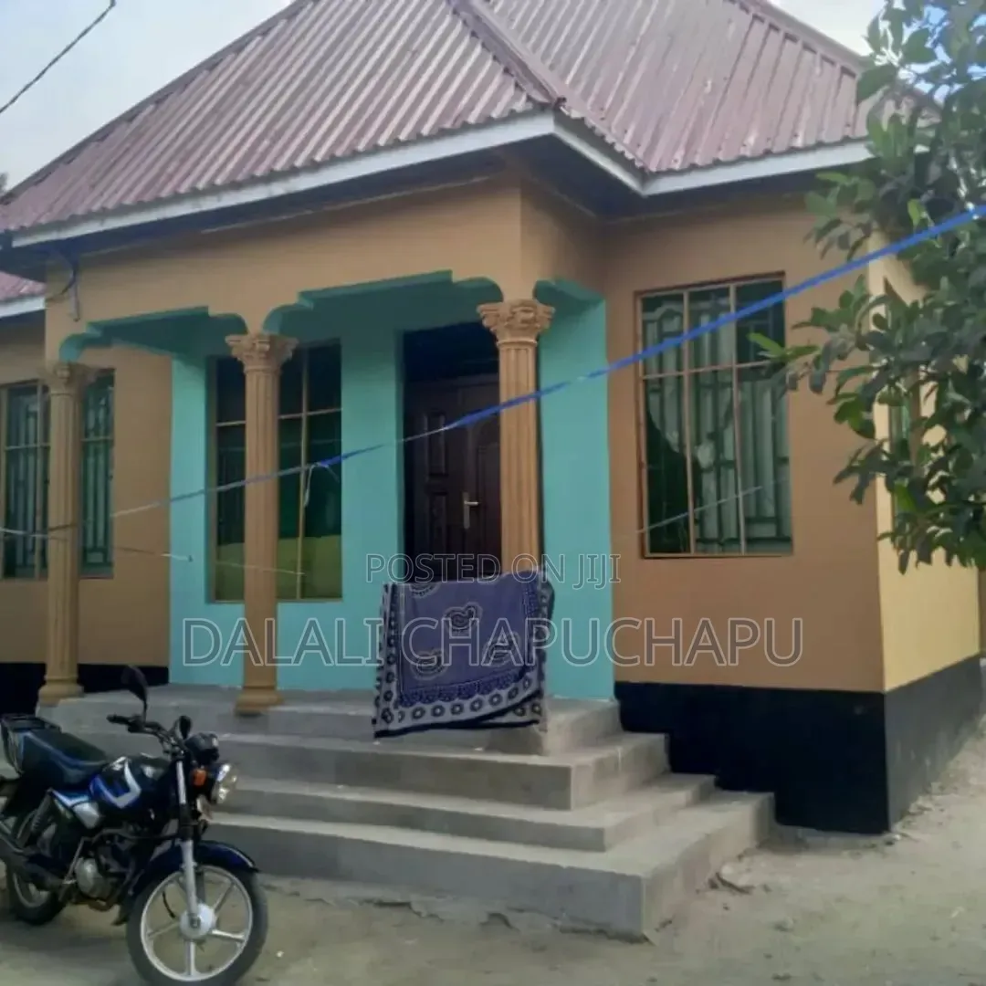 3bdrm House in Lubakaya, Chanika for sale