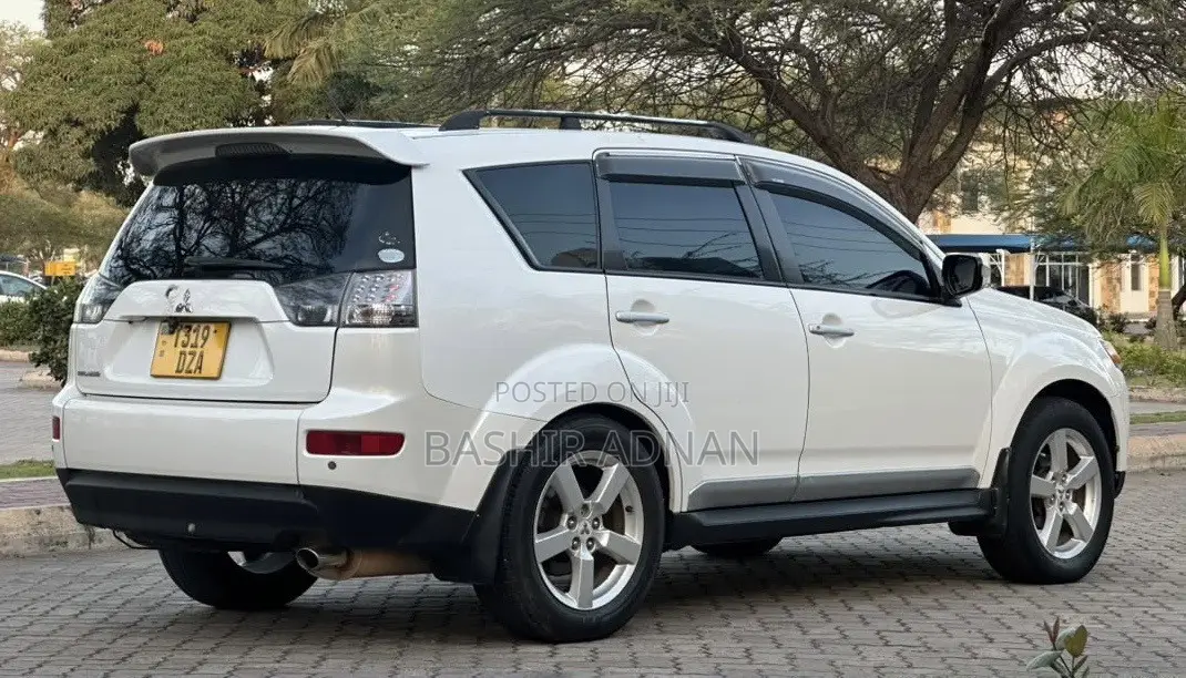 Mitsubishi Outlander 2.4 2008 White