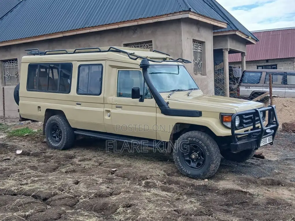 Toyota Land Cruiser 2003 Beige