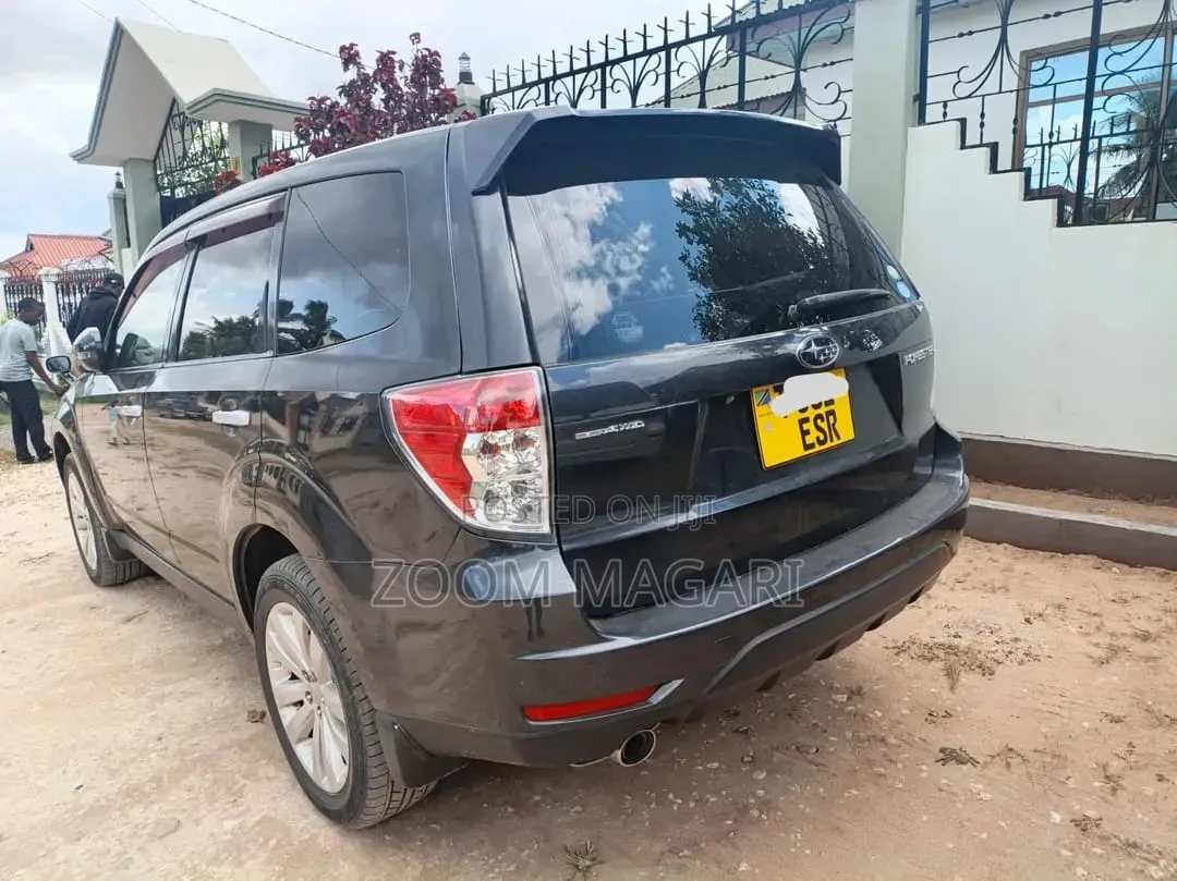 Subaru Forester 2010 Black