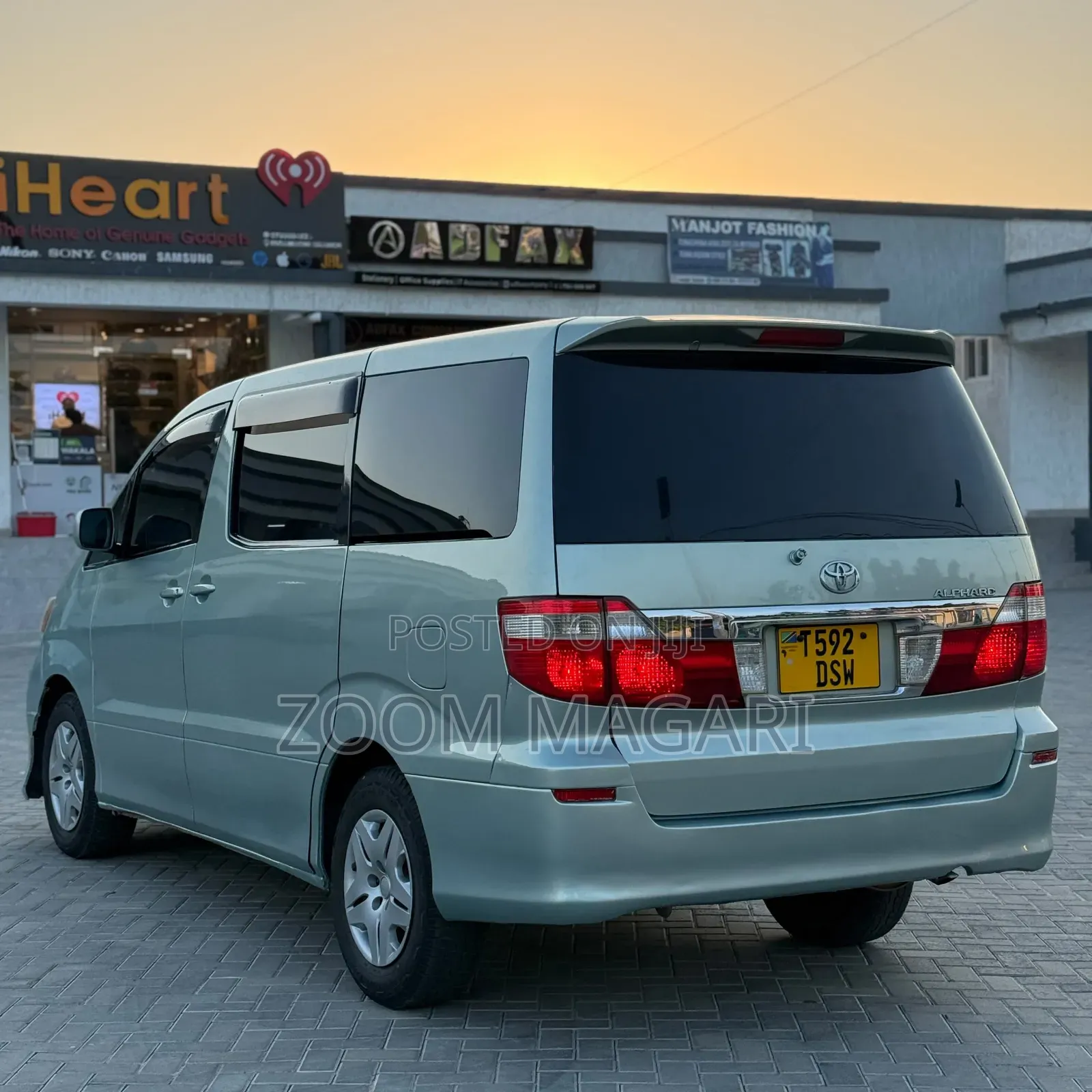 Toyota Alphard 2004 Blue