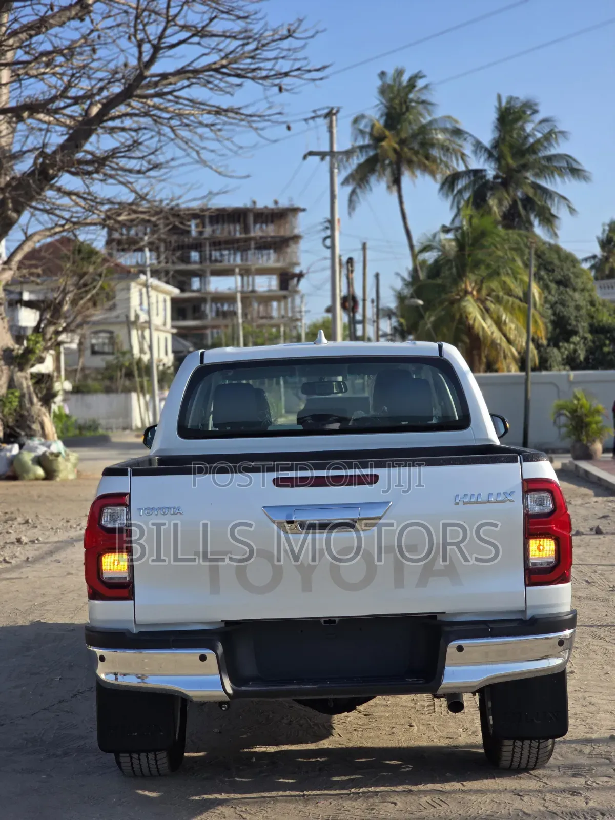 New Toyota Hilux 2025 White