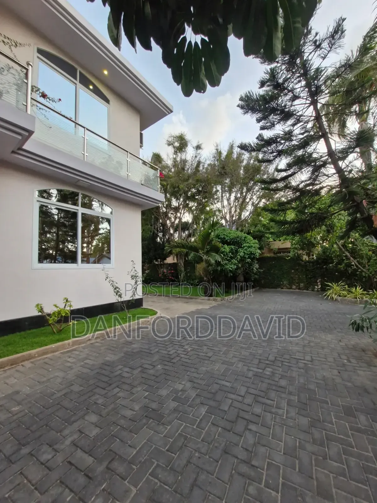5bdrm House in Kahwa Real Estate, Mikocheni for sale