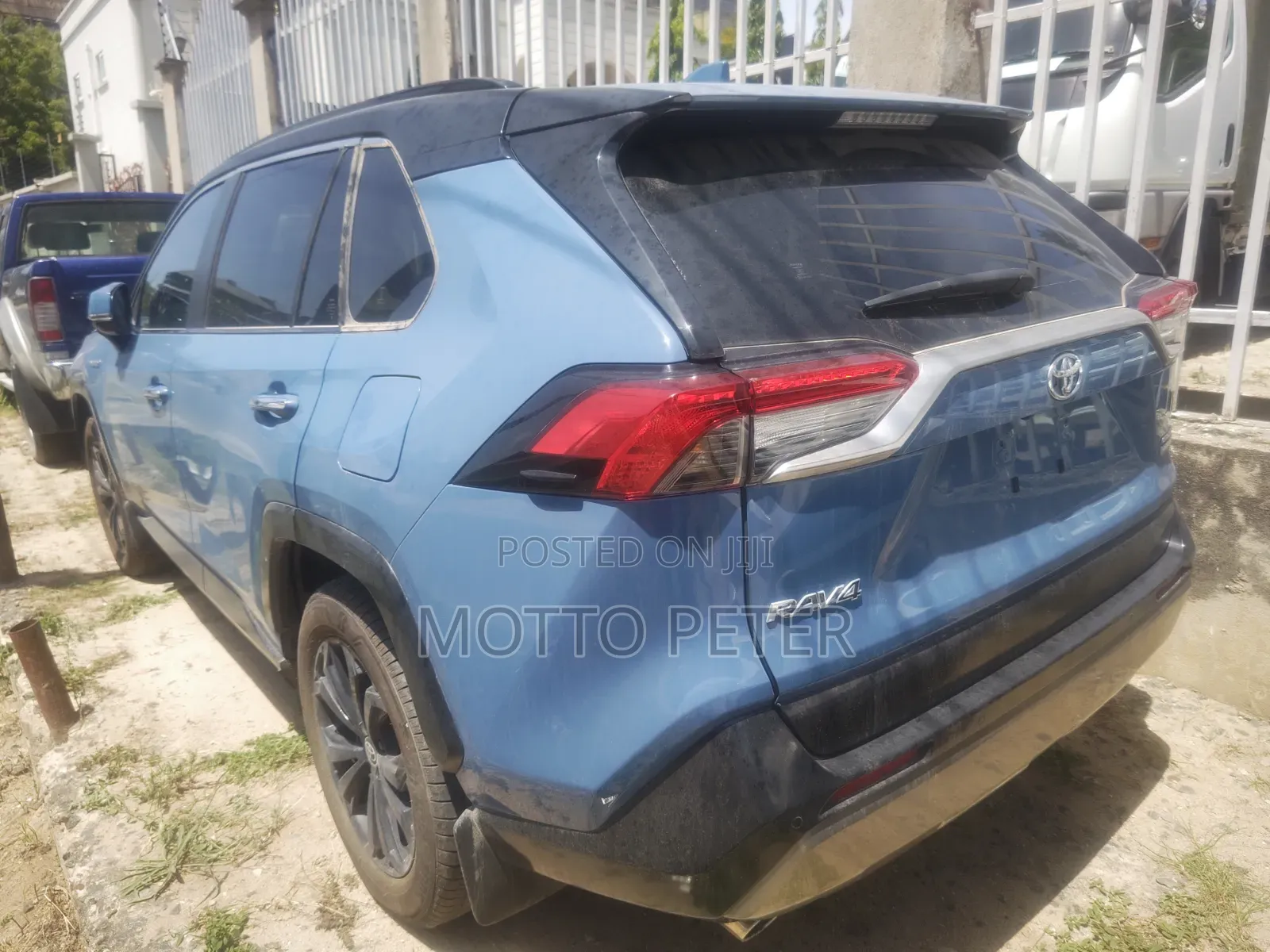 Toyota RAV4 2020 Blue