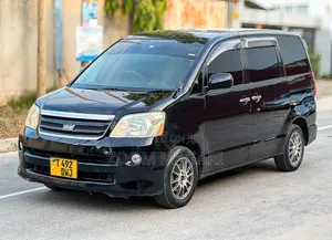 Toyota Noah 2009 Black