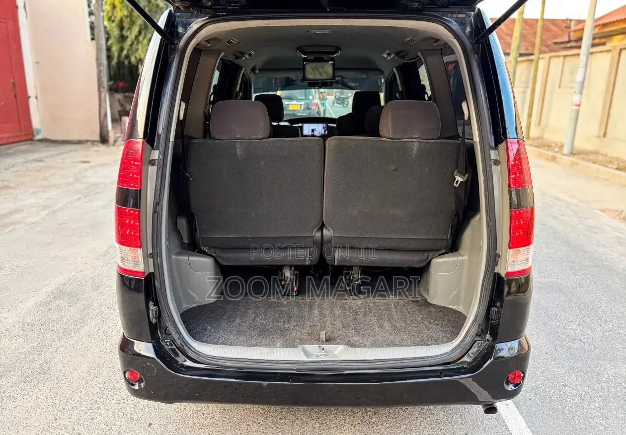 Toyota Noah 2009 Black